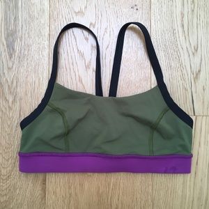 Lululemon sports bra